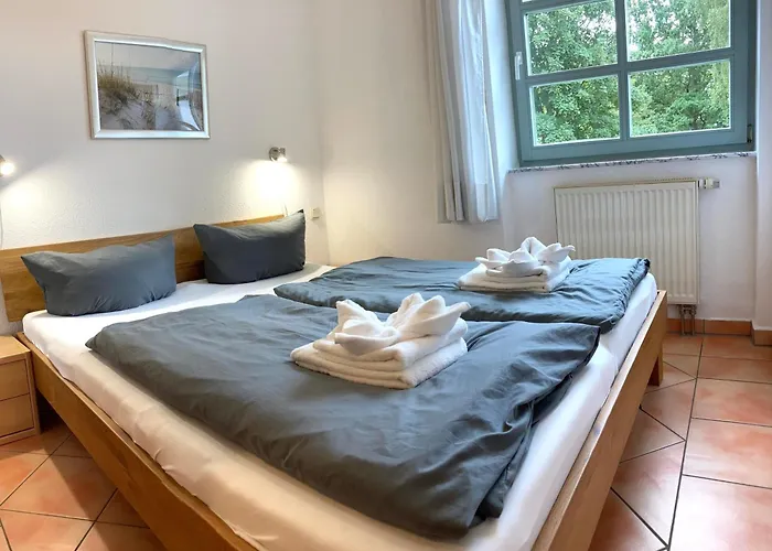 Suedstrand ,meerblick,schwimmbadnutzung Inklusive, Hauseigene Sauna * Goehren (Ruegen)